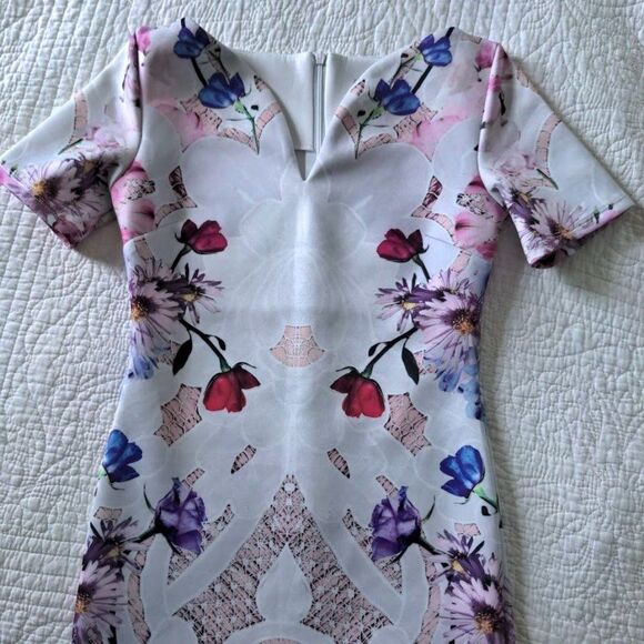 Hope & Ivy Mini Pencil Dress Floral Mirrored Print Cocktail Slit Summer Size 2 - Picture 2 of 13